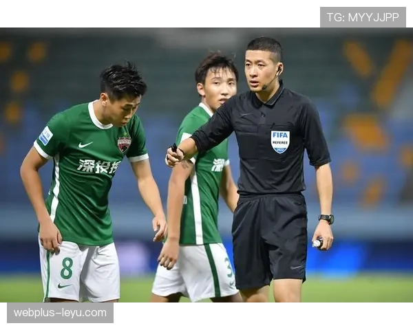 门将换人规则详解：换人时需注意的关键程序和裁判判罚标准